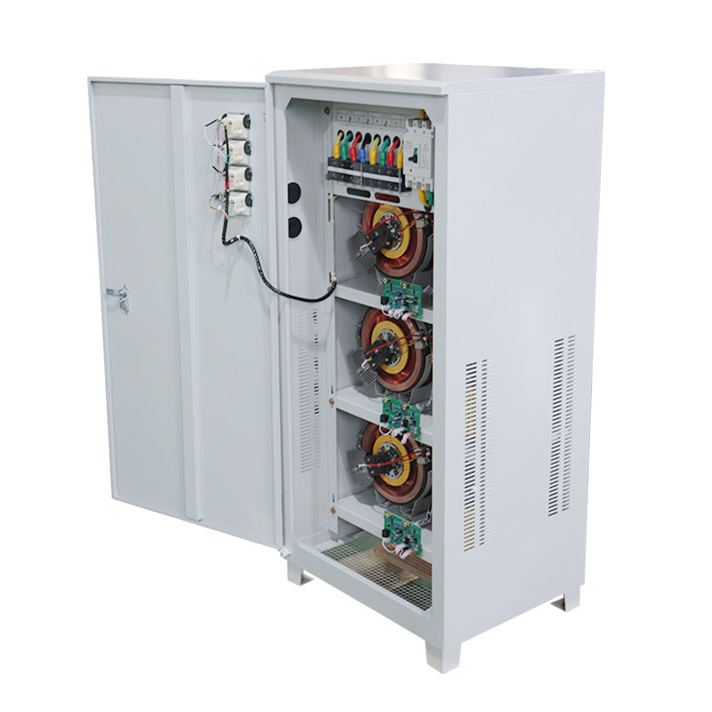 Estabilizador de tensión de tres fases 80KVA 80KW Regulador automático de tensión y estabilizador para uso industrial