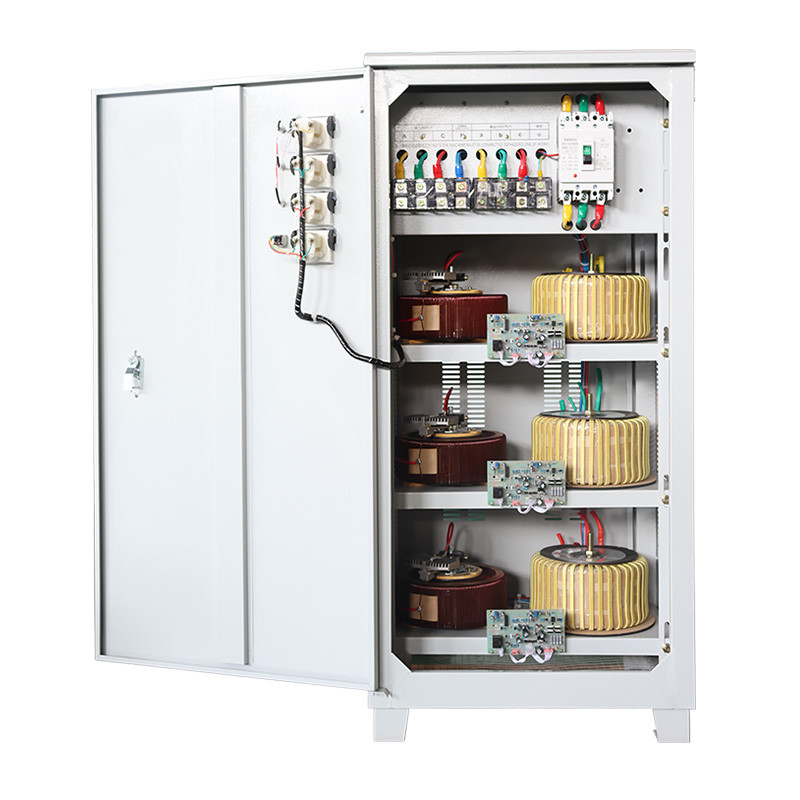 Venta de fábrica Estabilizador de tensión de tres fases 40KVA Servo AVR de 3 fases Regulador automático de tensión 380V 415V 400V